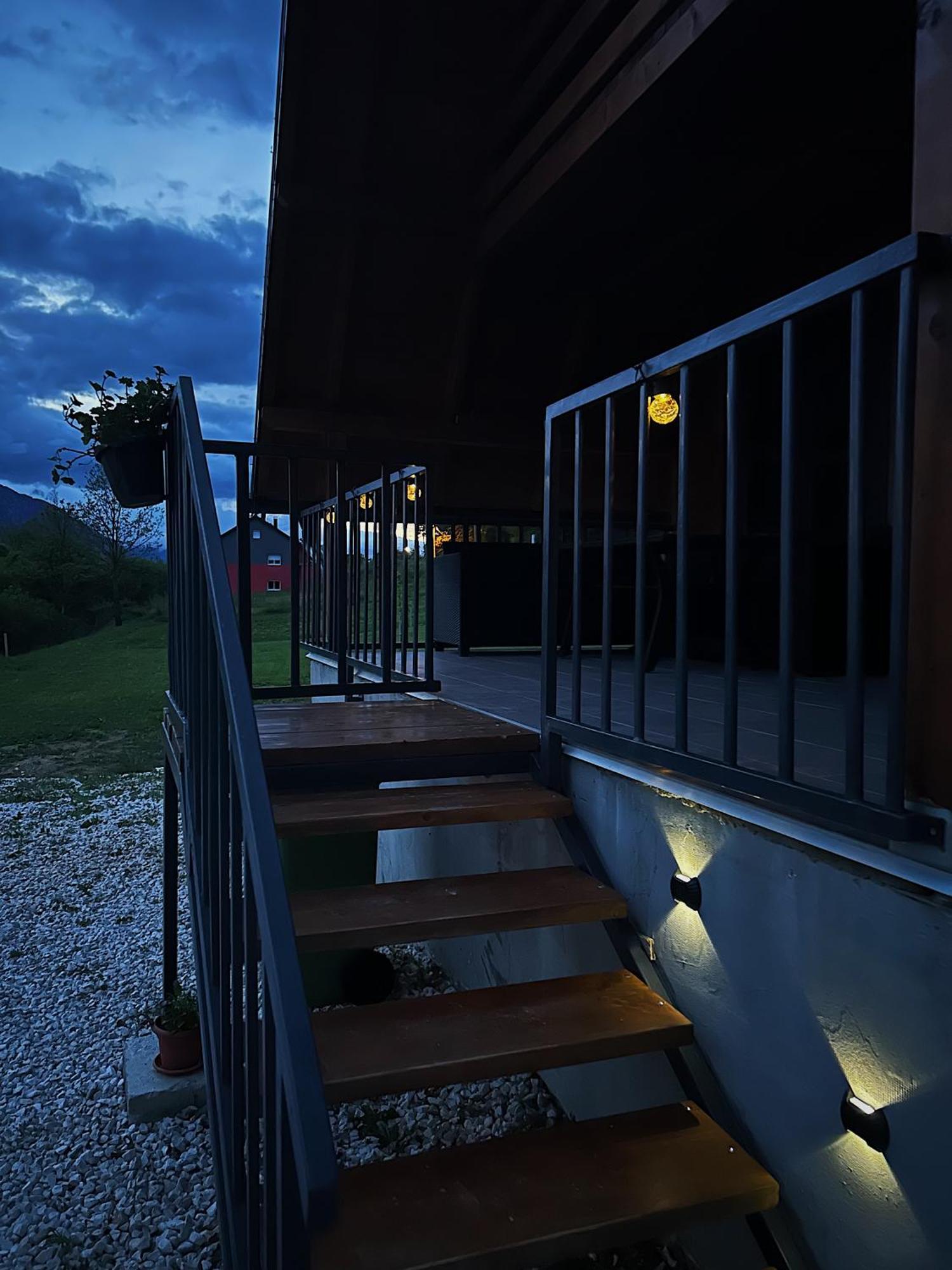 Lake House Beliz リヴノ エクステリア 写真